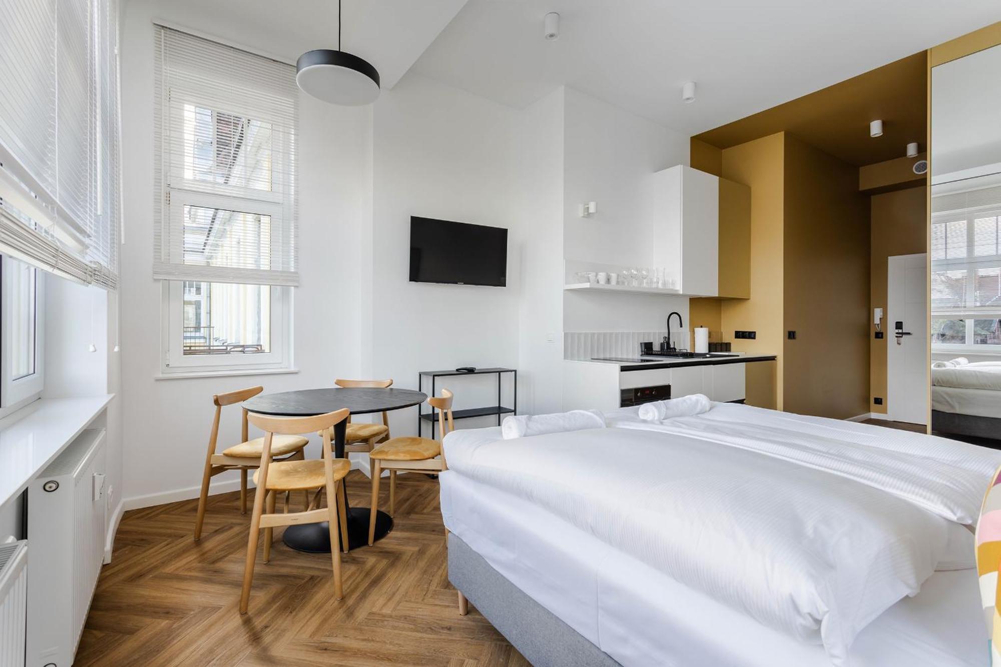 Przytulne I Komfortowe Studia Very Berry W Poznaniu By Noclegi Renters Exterior foto